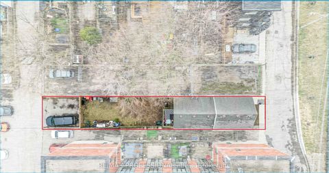 220 Main Street Toronto ON M4E 2W1