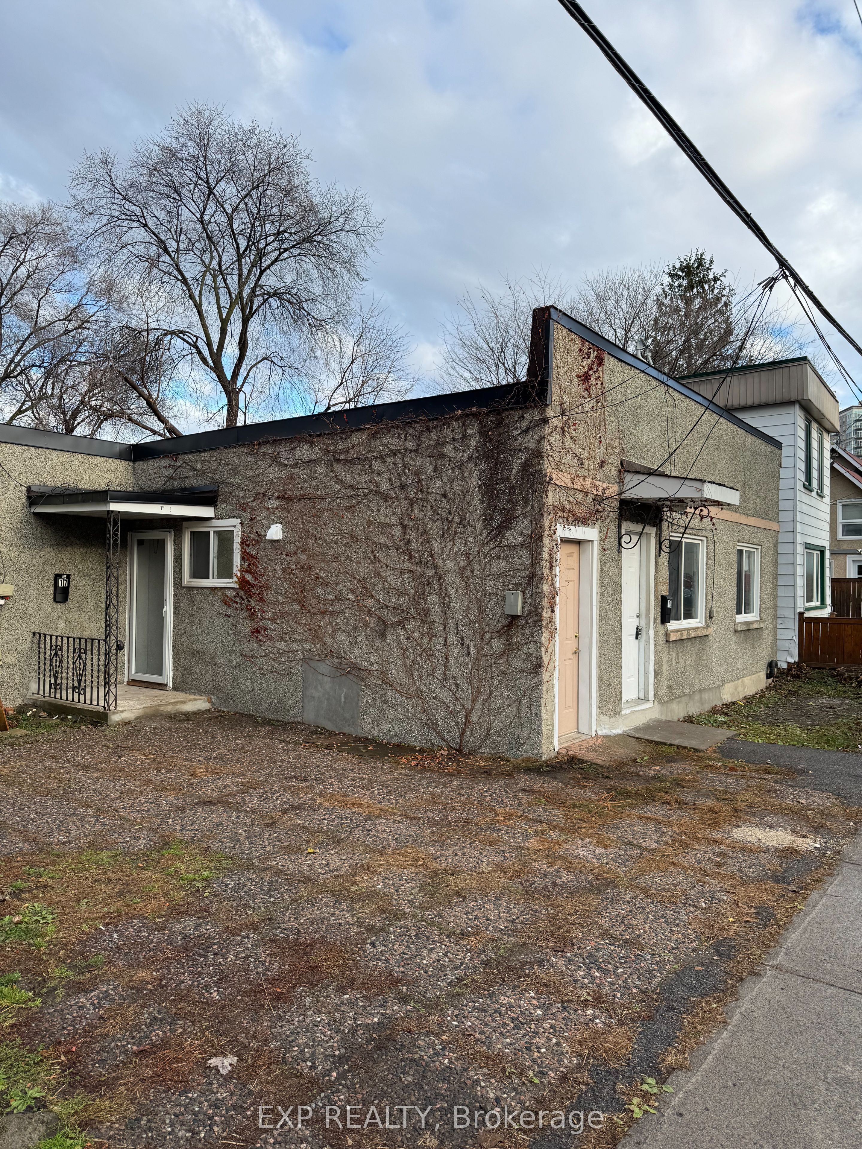 Photo 1 of 5 — 17 Loyer Street, Vanier and Kingsview Park, ON K1L 5V9