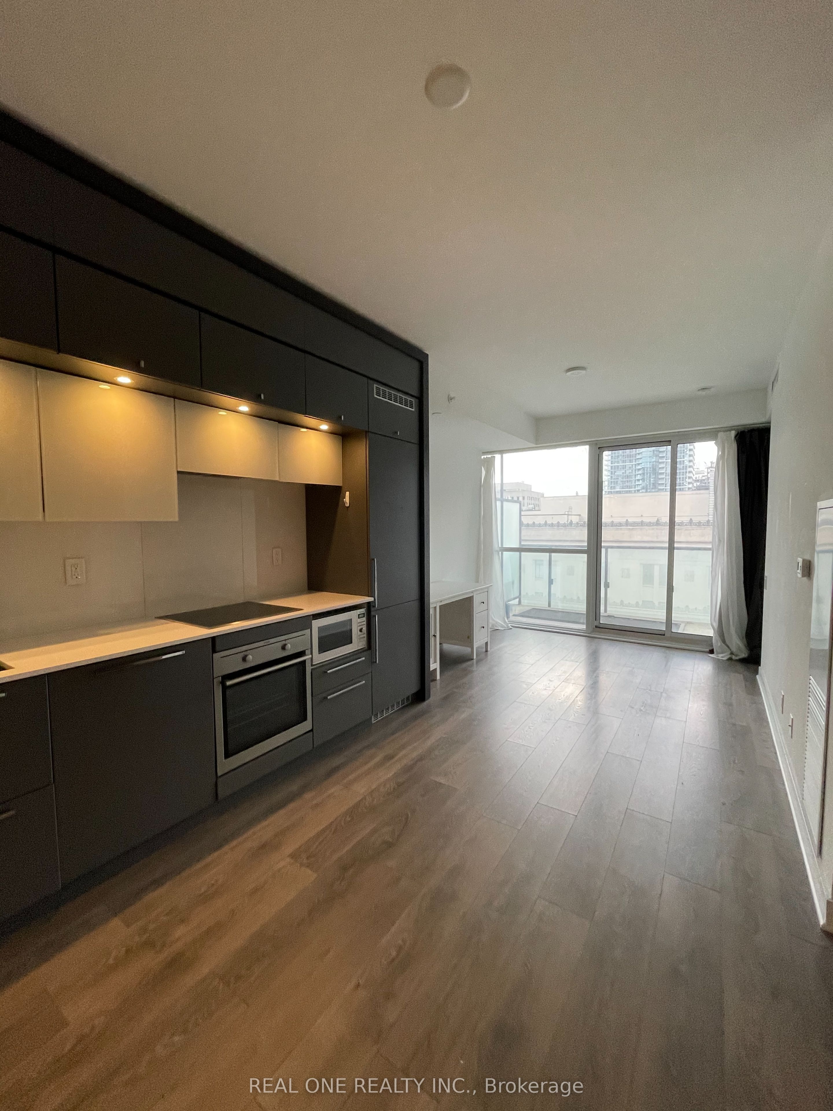 15 Grenville Street 1211