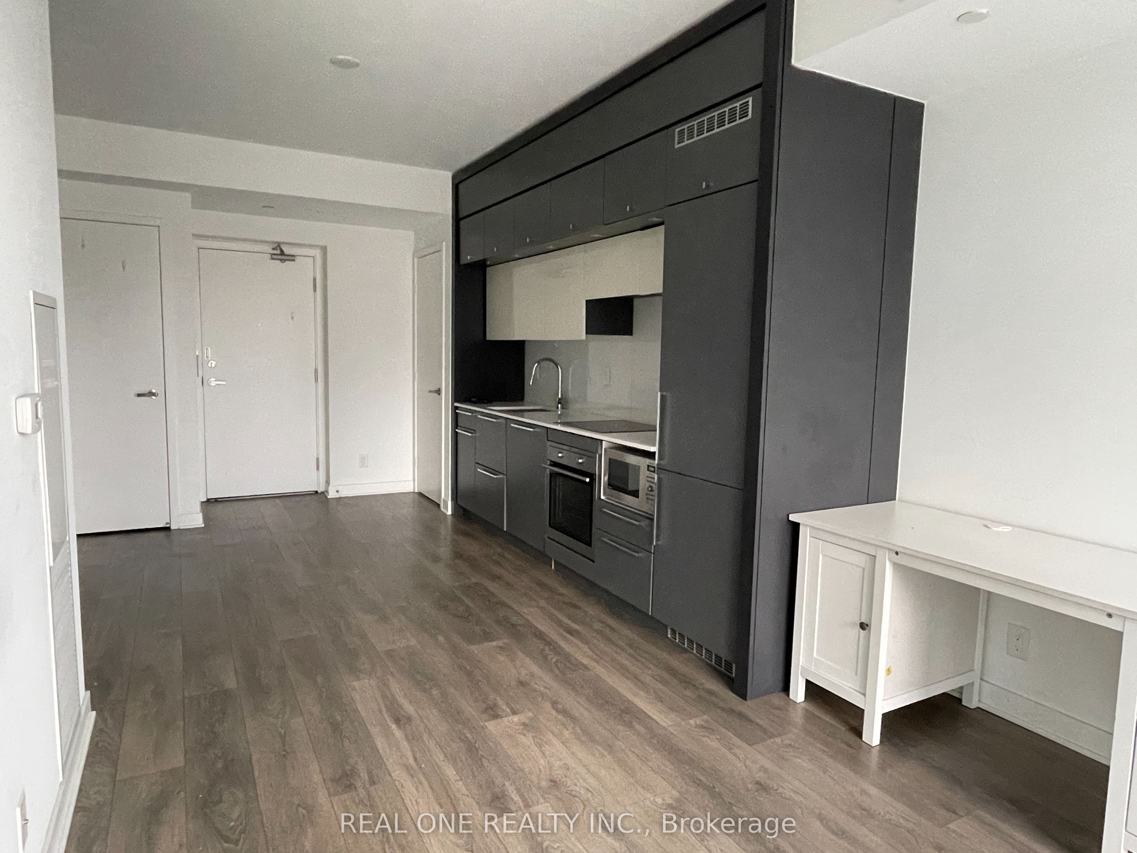 15 Grenville Street 1211