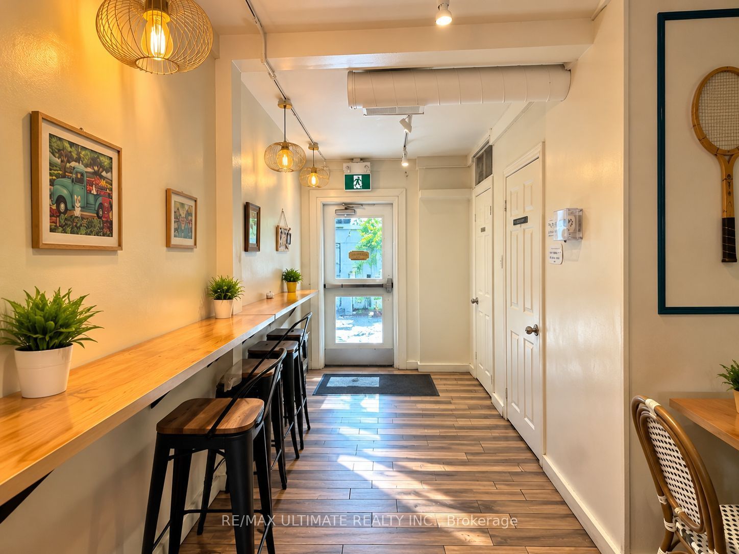 715 Queen Street W