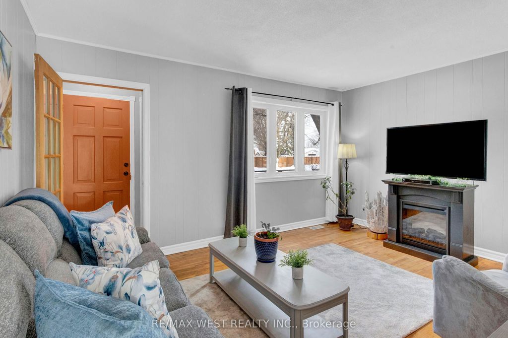 Photo of 15 Millwood Road, Erin, ON N0B 1T0 (MLS # X12958994)