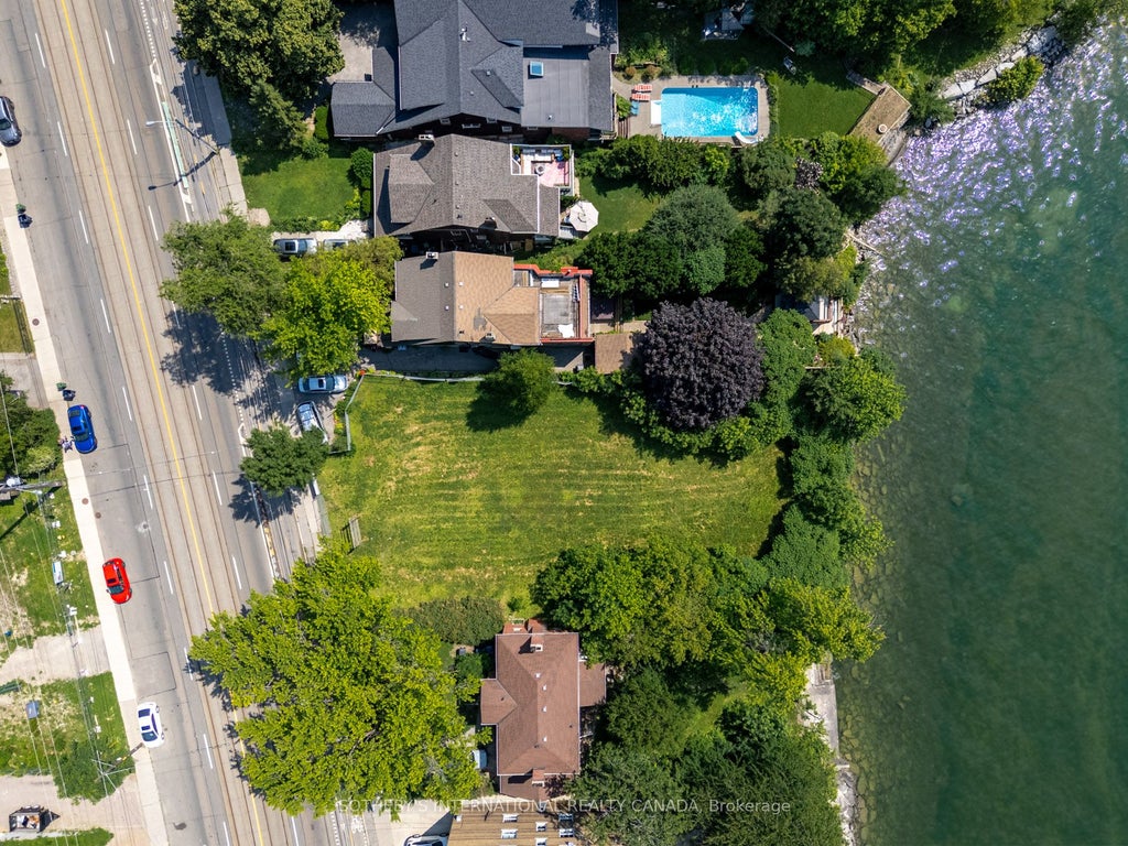 Photo of 2685 Lake Shore Boulevard W, Toronto, ON M8V 1G6 (MLS # W13793272)