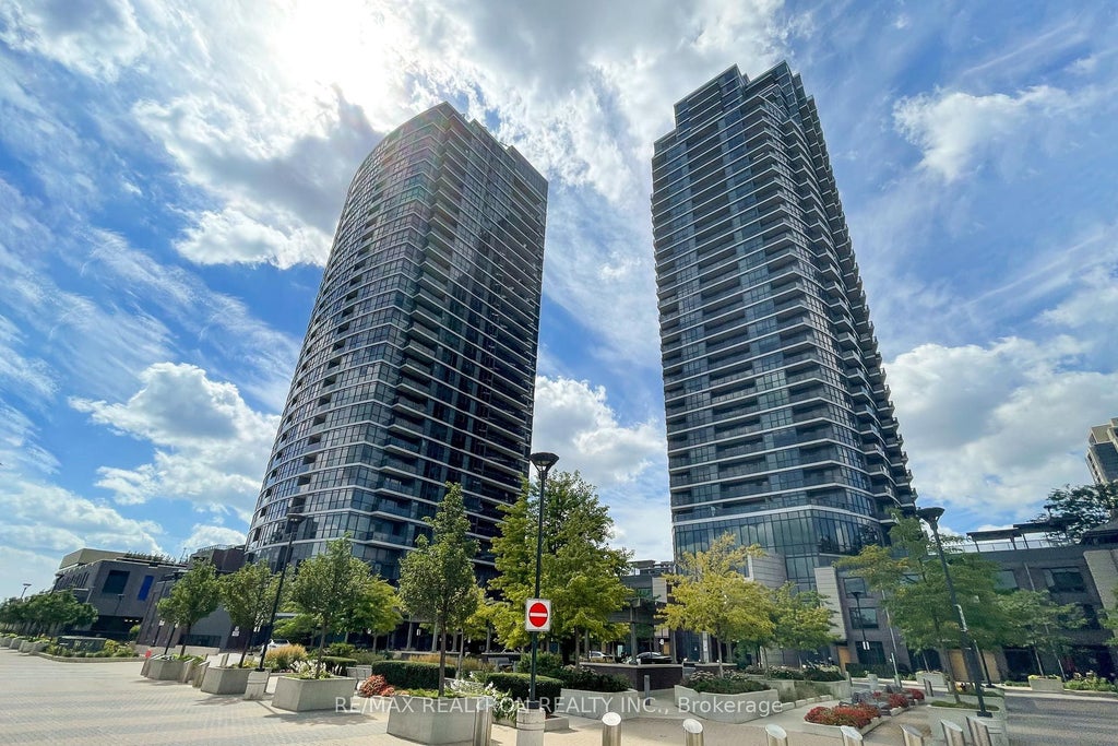 Photo of 9 Valhalla Inn Road #1811, Toronto, ON M9B 0B2 (MLS # W13818074)