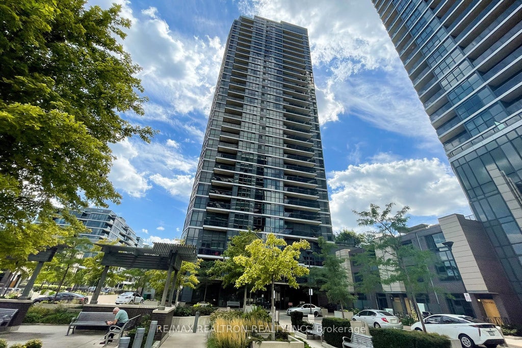 Photo of 9 Valhalla Inn Road #1811, Toronto, ON M9B 0B2 (MLS # W13818074)
