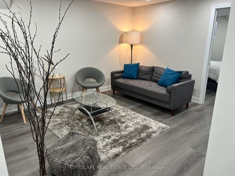 58 Hubbell Road Lower Brampton ON L5Y 2A5