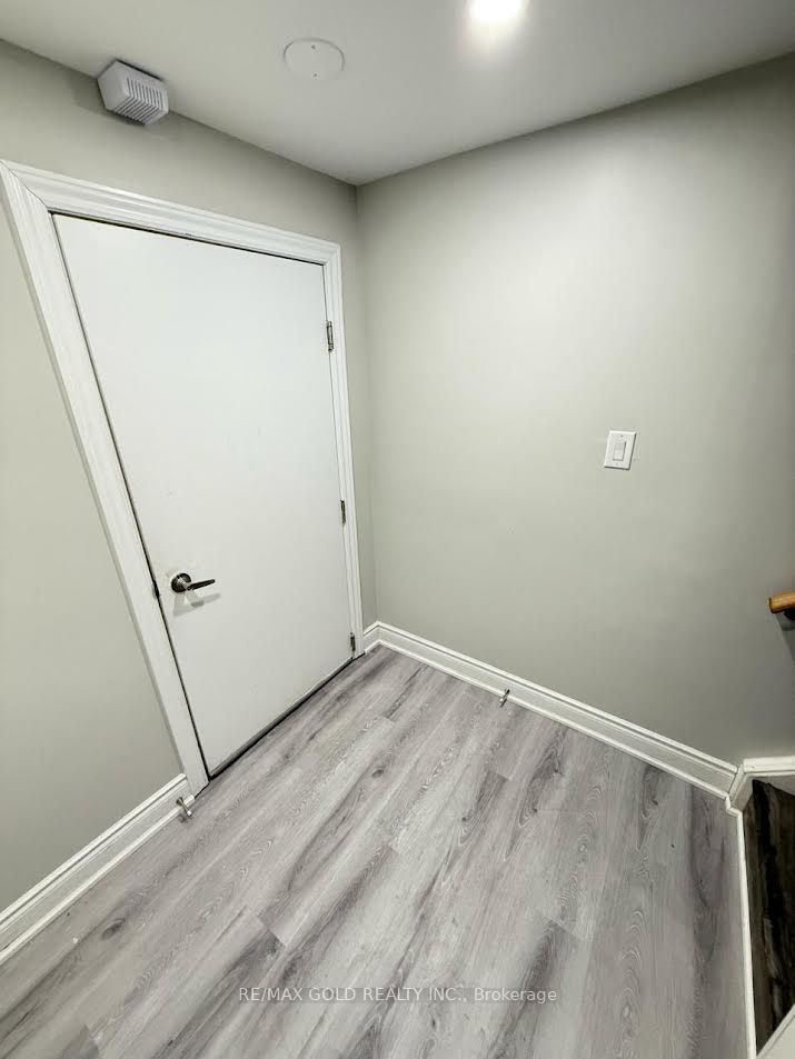 106 Flurry Circle Lower level