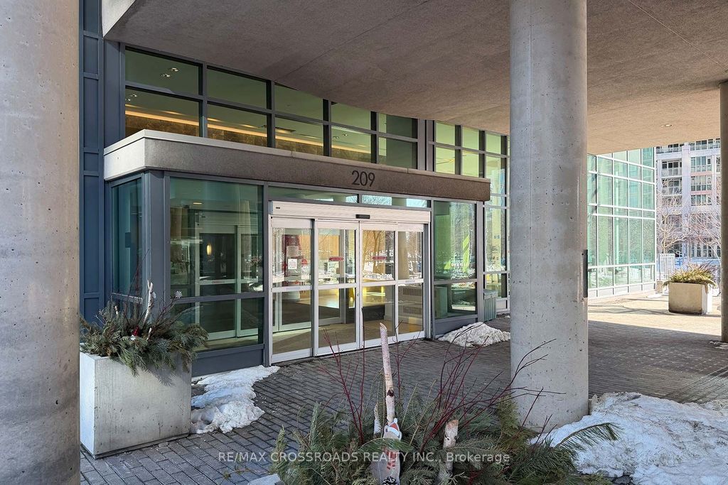 Photo of 209 Fort York Boulevard #755, Toronto, ON M5V 4A1 (MLS # C12798080)