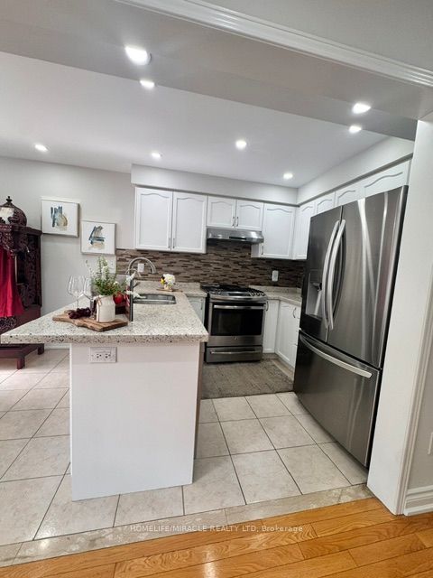 Photo of 65 Bellchase Trail, Brampton, ON L6P 3L9 (MLS # W13429144)
