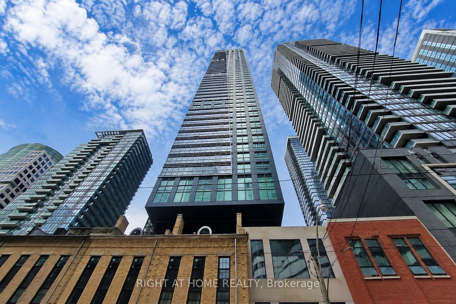 327 King Street 1505