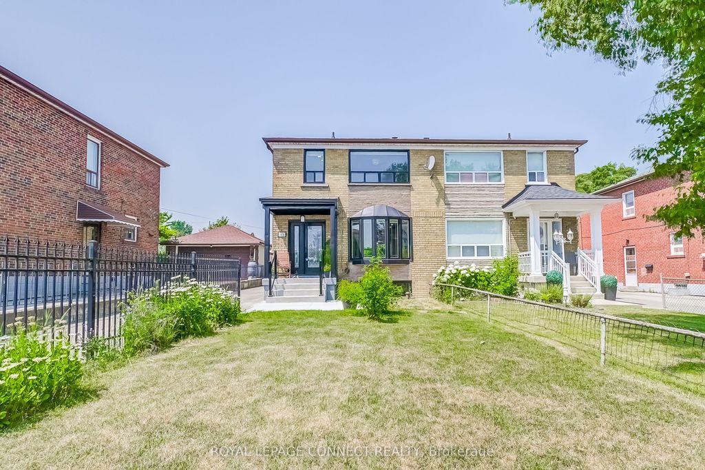 Photo of 1478 Lawrence Avenue W, Toronto, ON M6L 1B3 (MLS # W12381641)