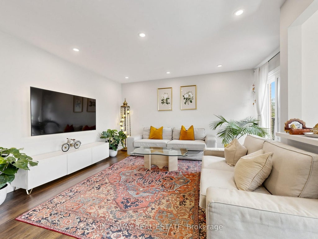 Photo of 2866 Battleford Road #5F, Mississauga, ON L5N 3L3 (MLS # W13846608)