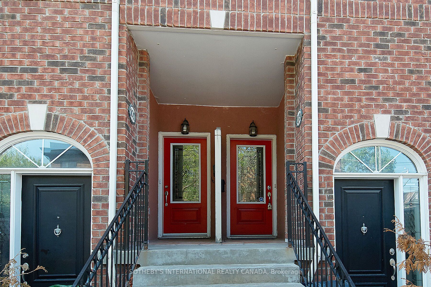 1019B College Street