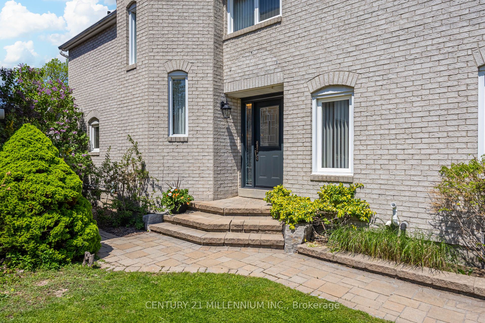 7220 Danton Promenade