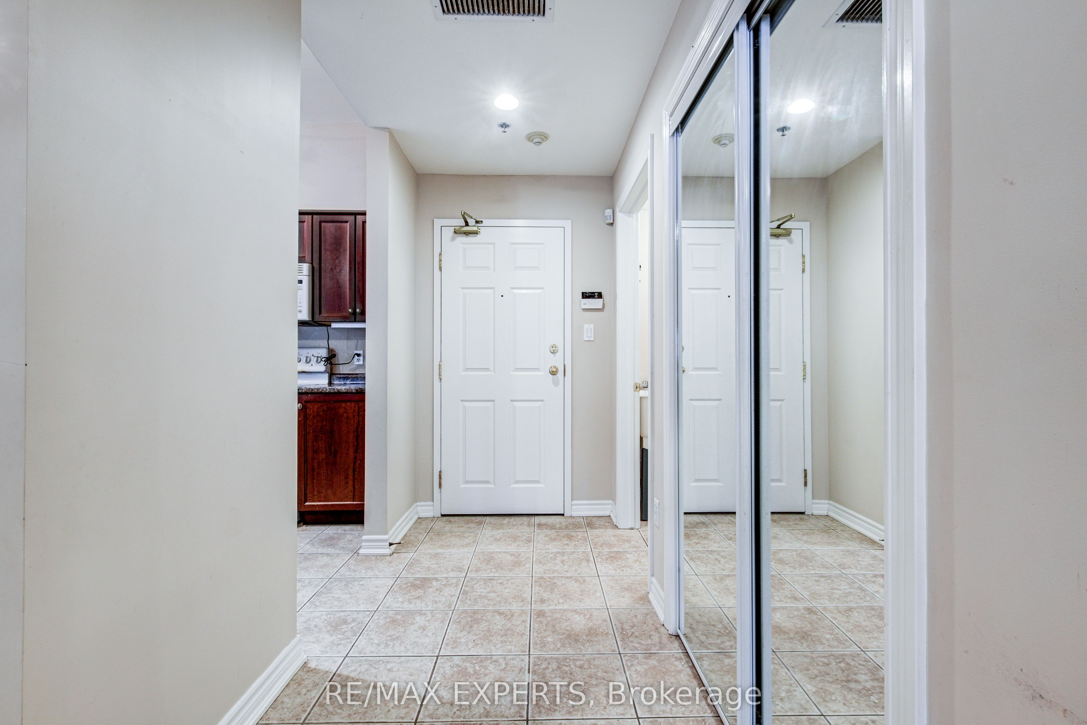 391 Plains Road E 102