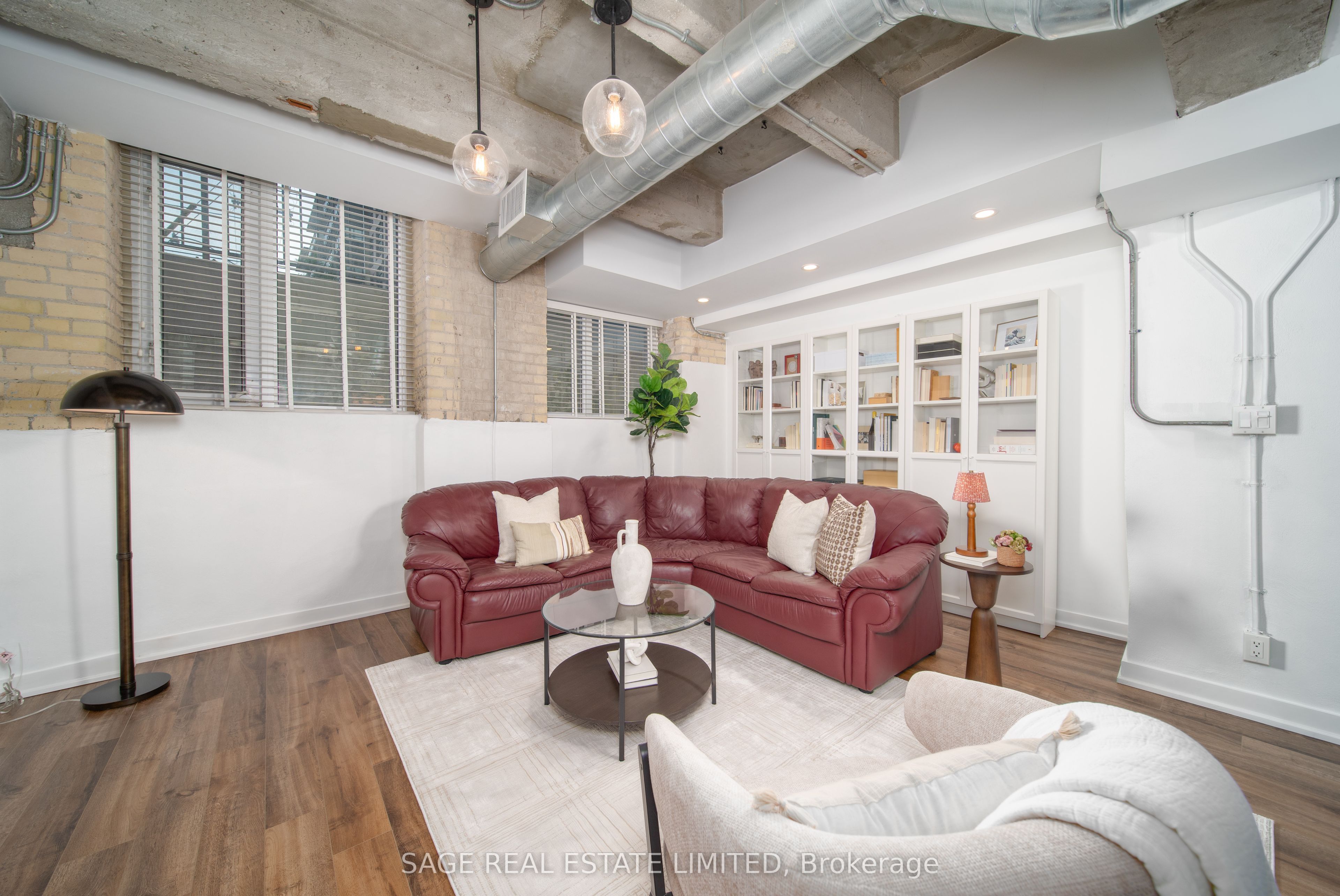 201 Carlaw Avenue 128