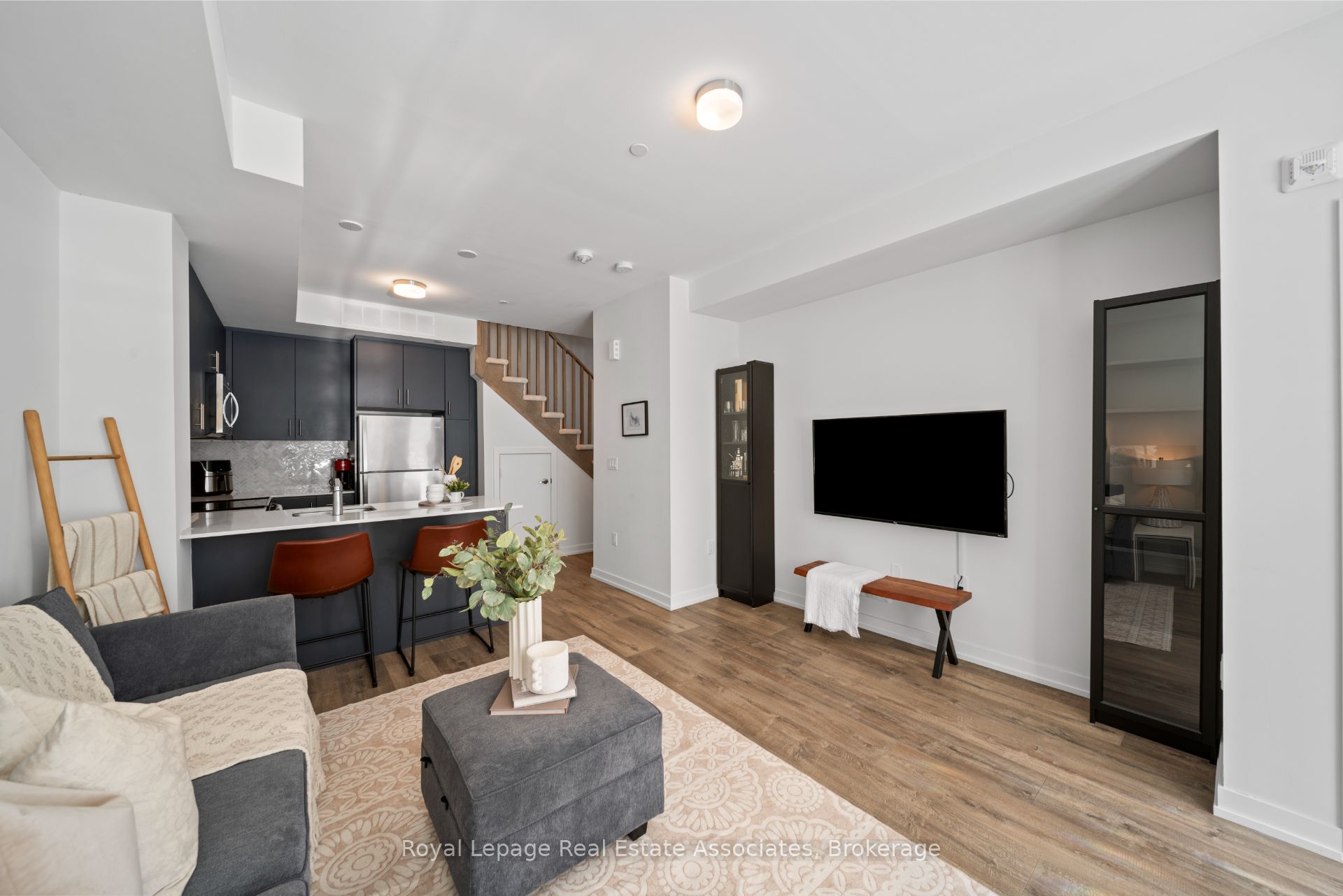 3546 Colonial Drive 10