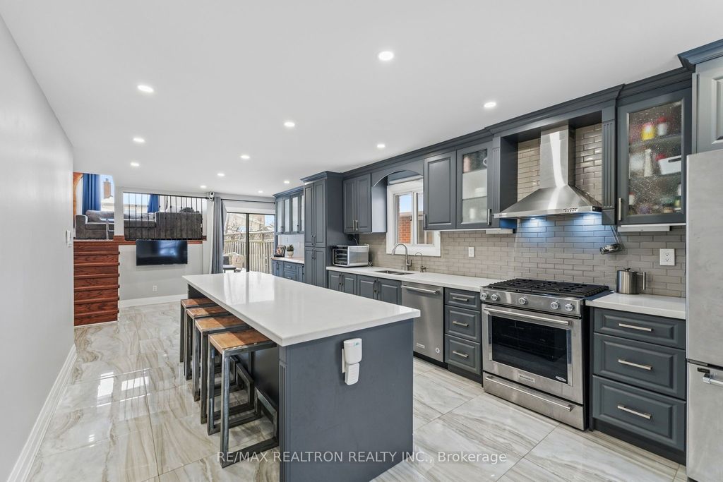 Photo of 43 Buckland Way, Brampton, ON L6V 3P3 (MLS # W12829154)