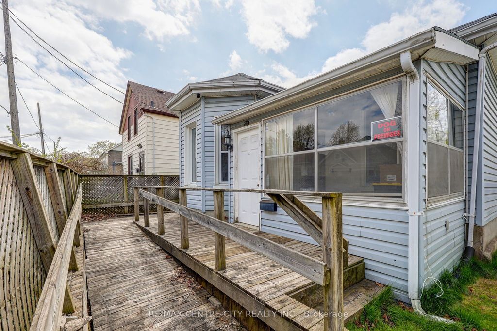 Photo of 88 Flora Street, St. Thomas, ON N5P 2X6 (MLS # X13073462)
