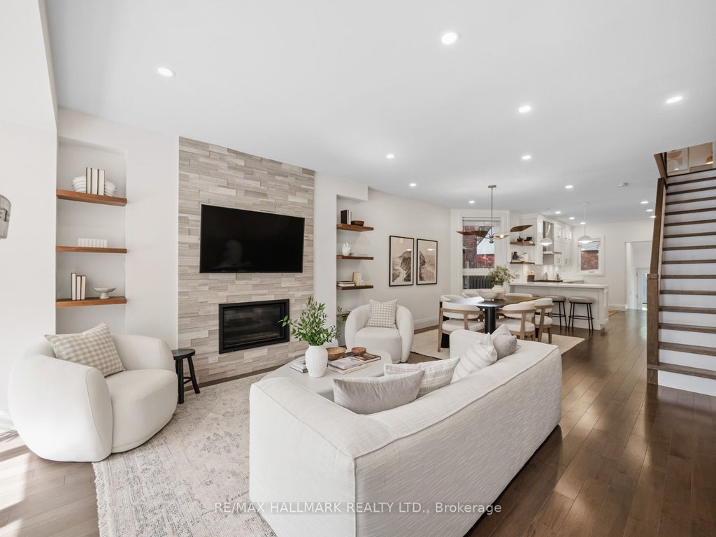 Photo of 189 Greenwood Avenue, Toronto, ON M4L 2P8 (MLS # E13713130)
