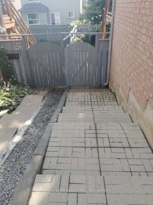 Bsmt 28 Lina Marra Drive