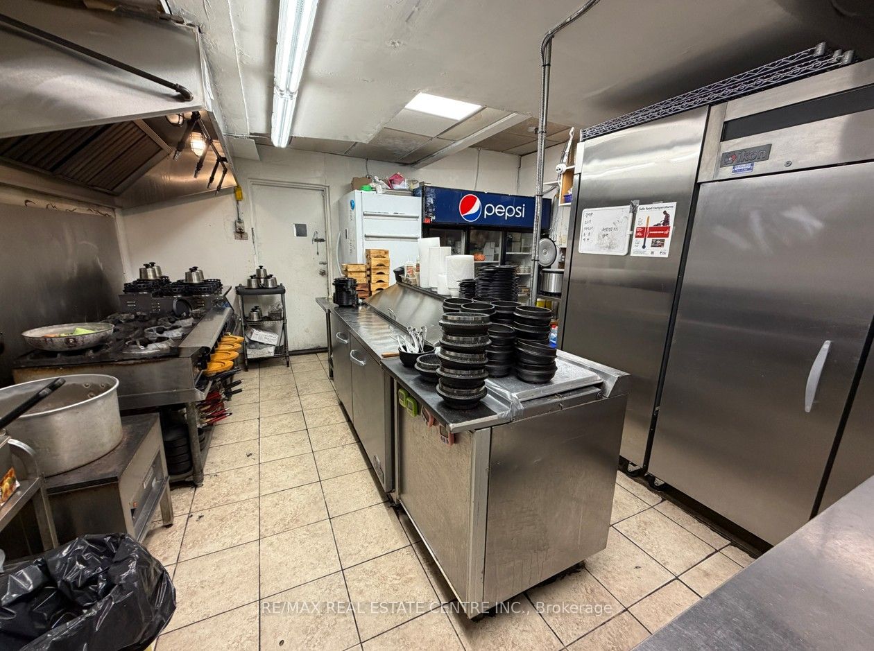 3085 Hurontario St Street 12