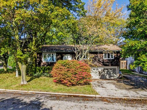 2063 Waters Edge Drive Oakville ON L6L 1A3