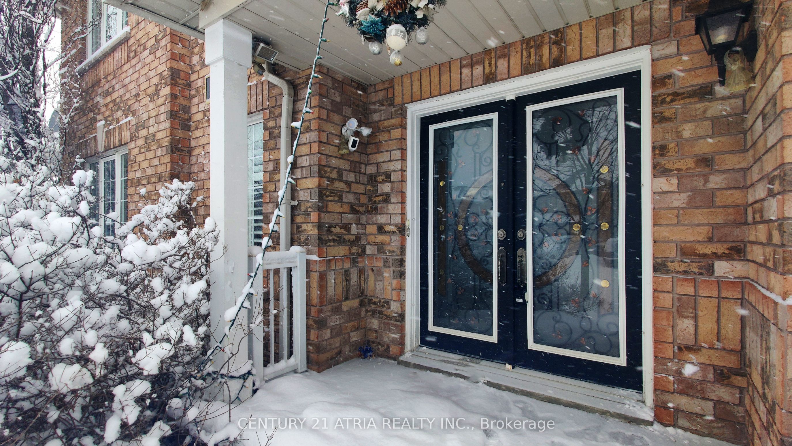 881 Knotty Pine Grove