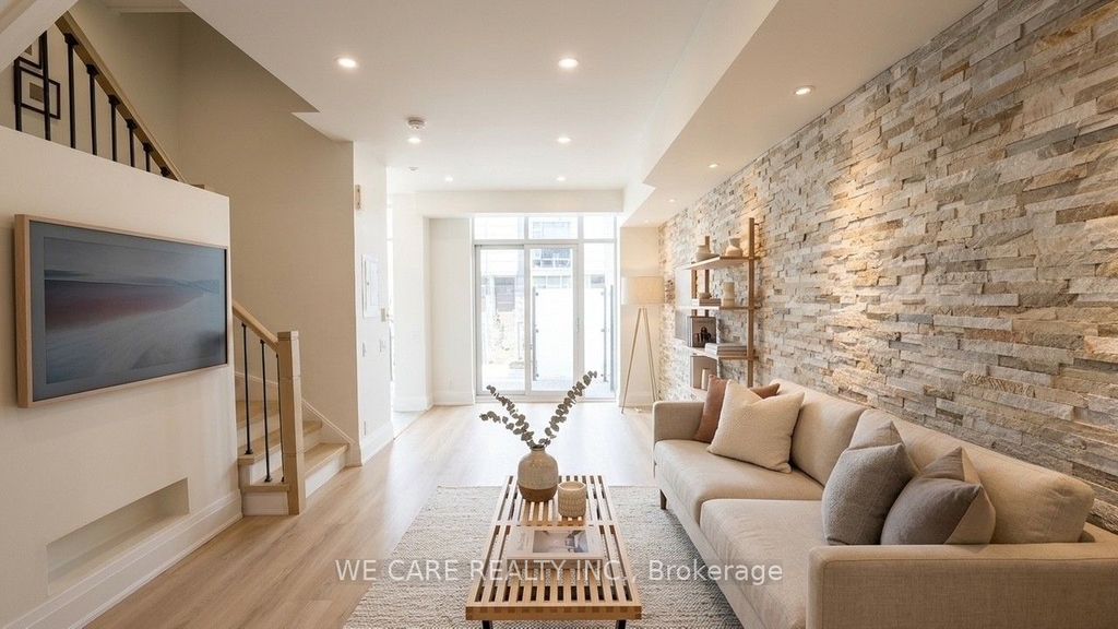 Photo of 15 Valhalla Inn Road #15, Toronto, ON M9B 0B3 (MLS # W13023244)