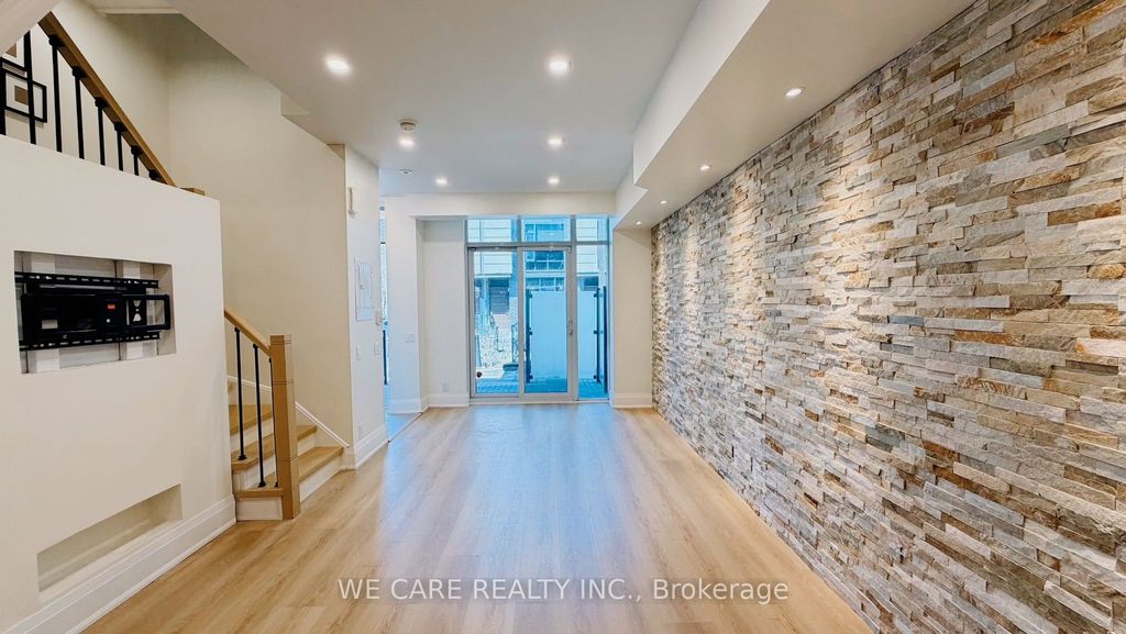 Photo of 15 Valhalla Inn Road #15, Toronto, ON M9B 0B3 (MLS # W13023244)