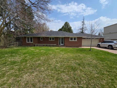 9947 Woodbine Avenue Markham ON L6C 1H7
