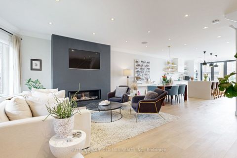 17 Grafton Avenue Toronto ON M6R 1C3