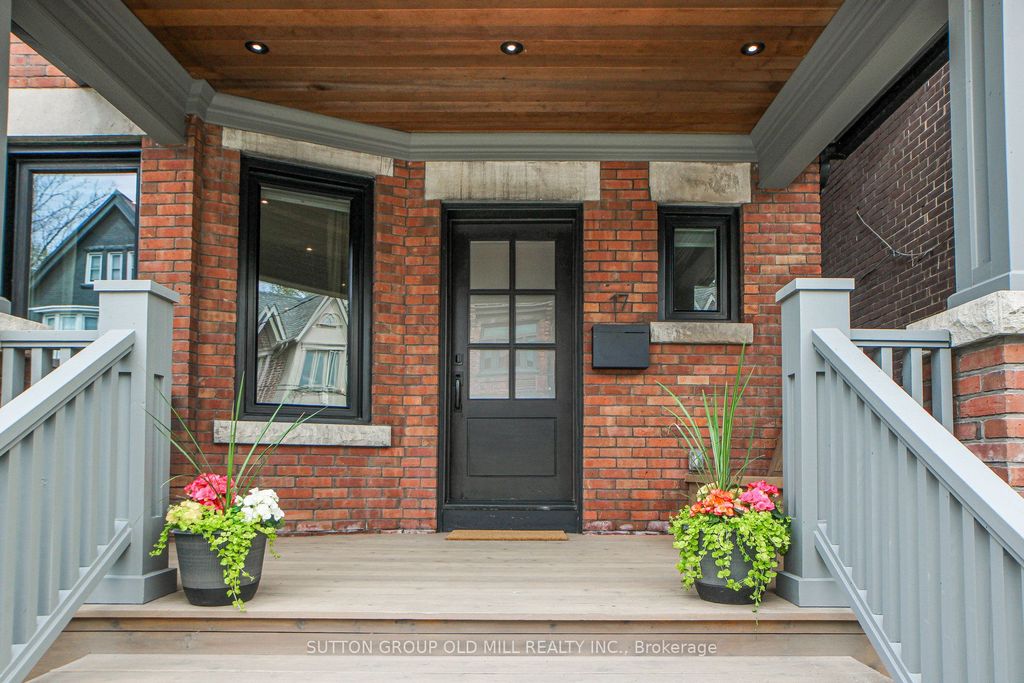 Photo of 17 Grafton Avenue, Toronto, ON M6R 1C3 (MLS # W12408771)