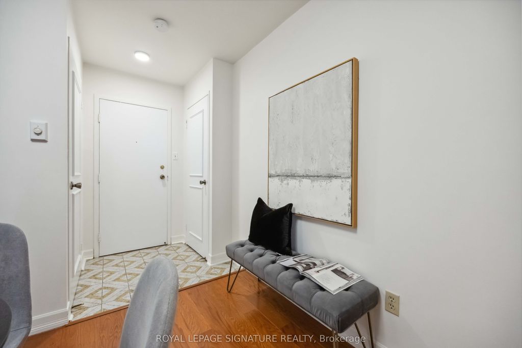 Photo of 212 St. George Street #201, Toronto, ON M5R 2N5 (MLS # C12473259)