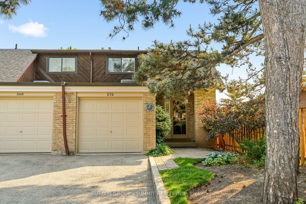 Photo of 570 Forestwood Crescent, Burlington, ON L7L 4K3 (MLS # W13433486)
