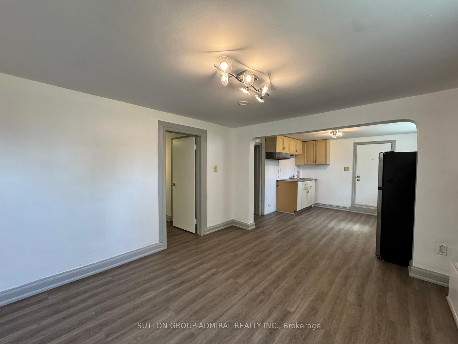 618 Brown's Line Basement