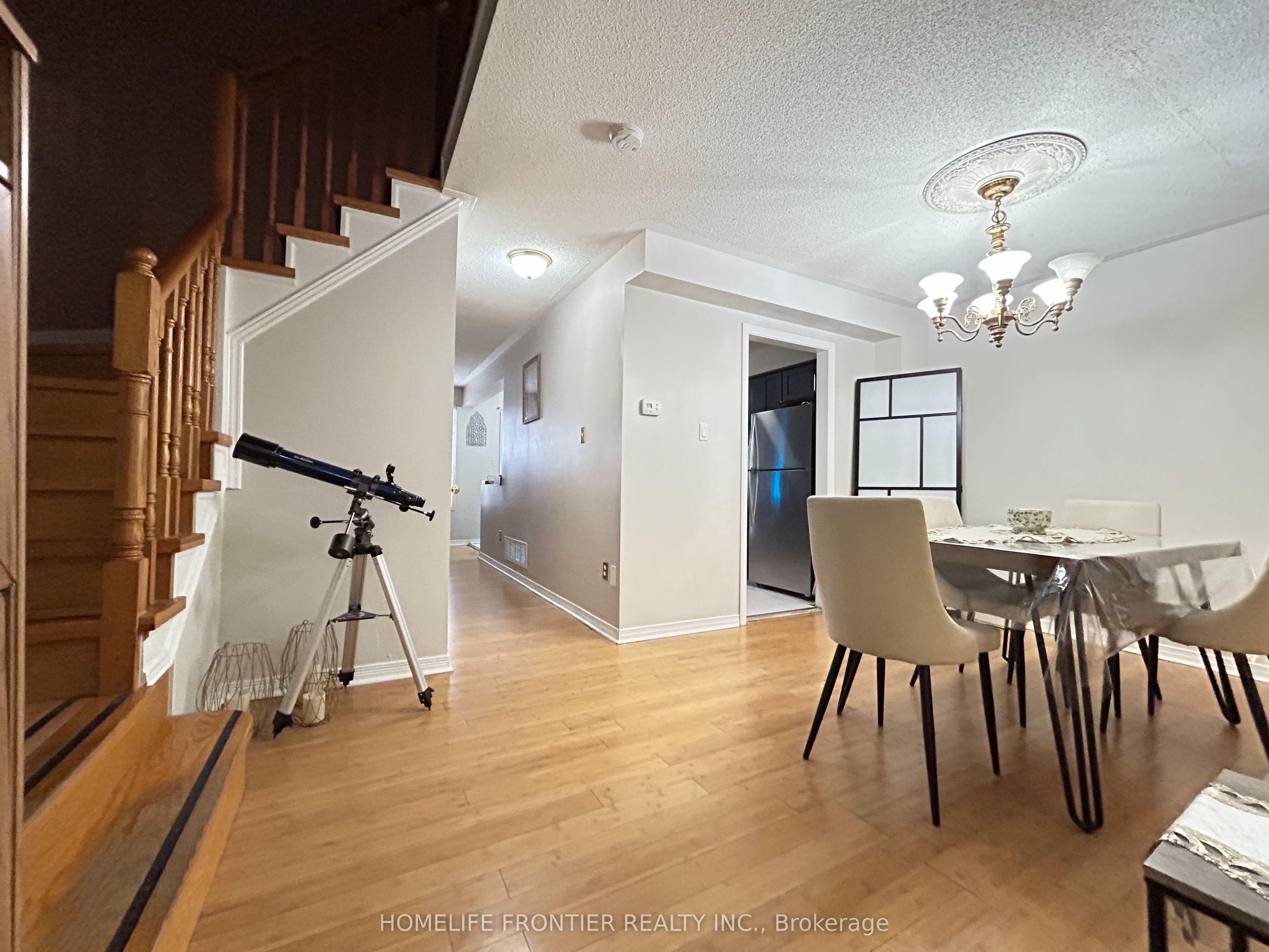 2555 Thomas Street 36