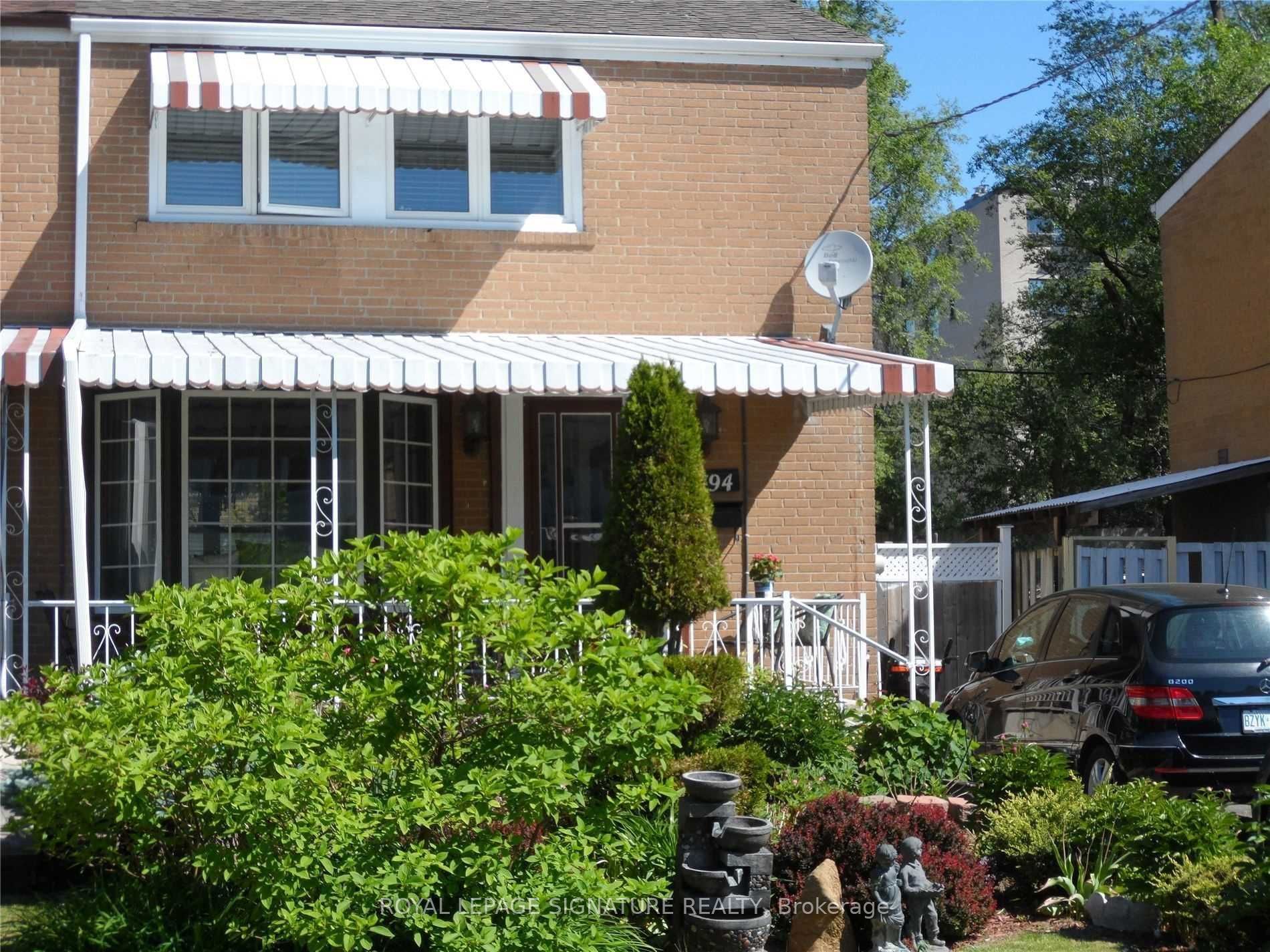 Photo 1 of 7 — 94 Woodfern Drive Upper, Toronto, ON M1K 2L5