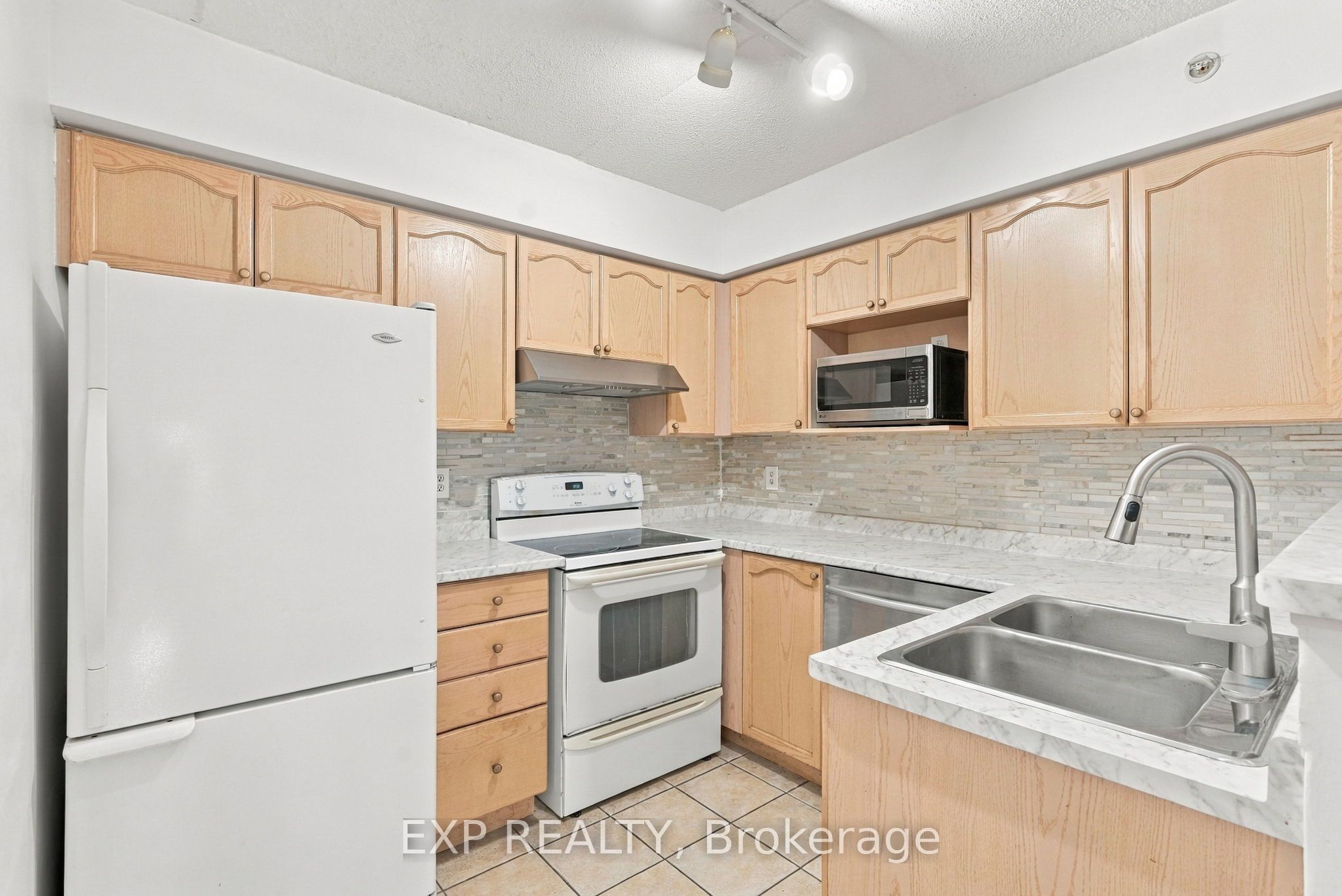 1440 Bishops Gate 206
