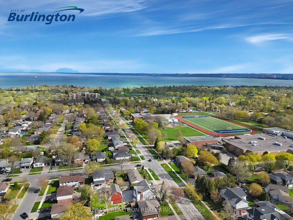 Photo of 599 Cumberland Avenue, Burlington, ON L7N 2X4 (MLS # W13125518)