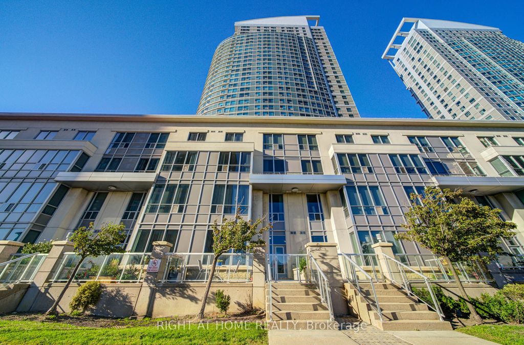 Photo of 36 Lee Centre Drive #Th112, Toronto, ON M1H 3K2 (MLS # E12462037)