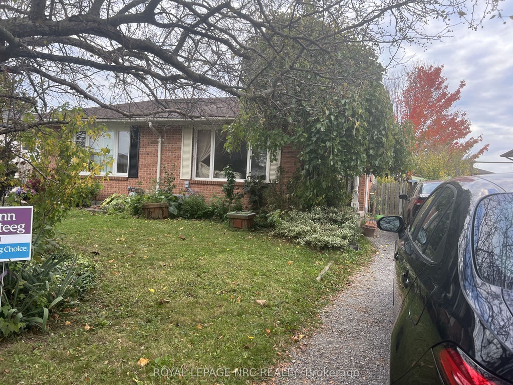 Photo of 8102 Post Road, Niagara Falls, ON L2H 2L3 (MLS # X14091252)