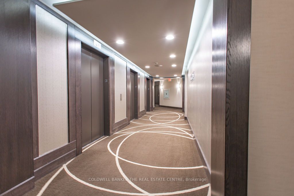 1001 Bay Street 303