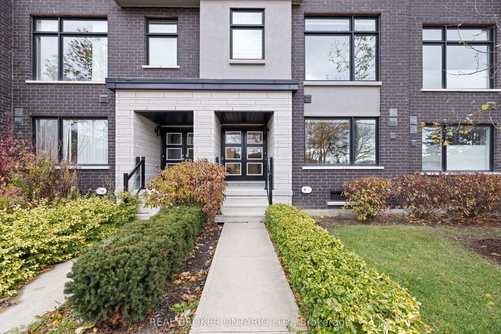 Photo of 1308 Gull Crossing, Pickering, ON L1W 0B7 (MLS # E12599986)