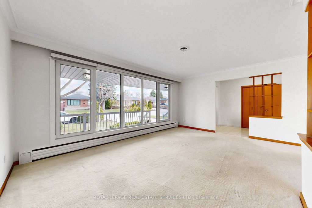 Photo of 27 Peacham Crescent, Toronto, ON M3M 1S2 (MLS # W12968560)