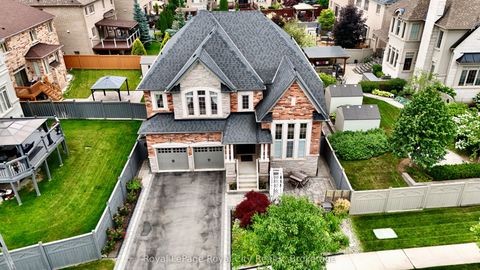 39 Dalmeny Drive Brampton ON L6X 2Y4