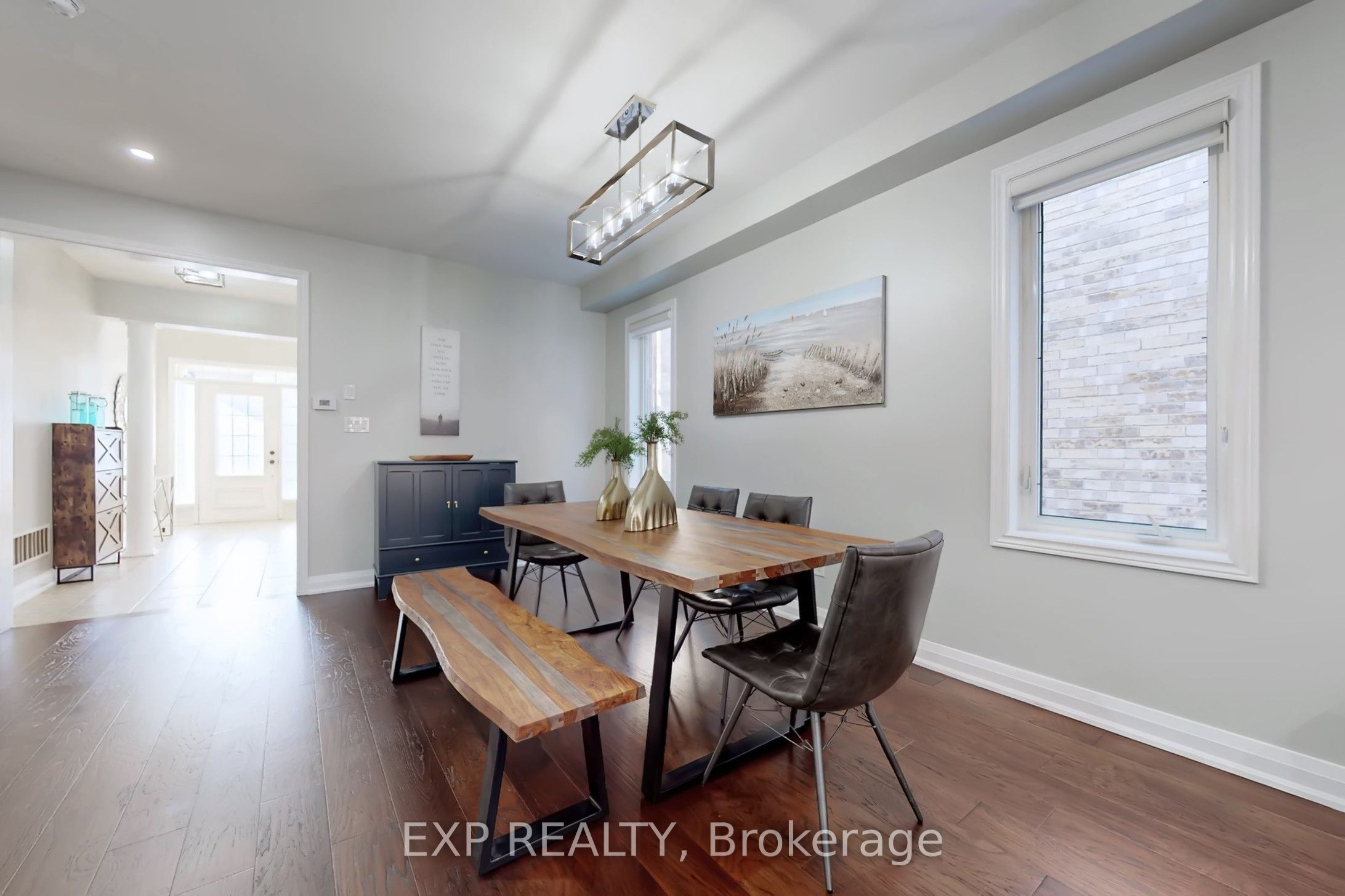 319 Giddings Crescent