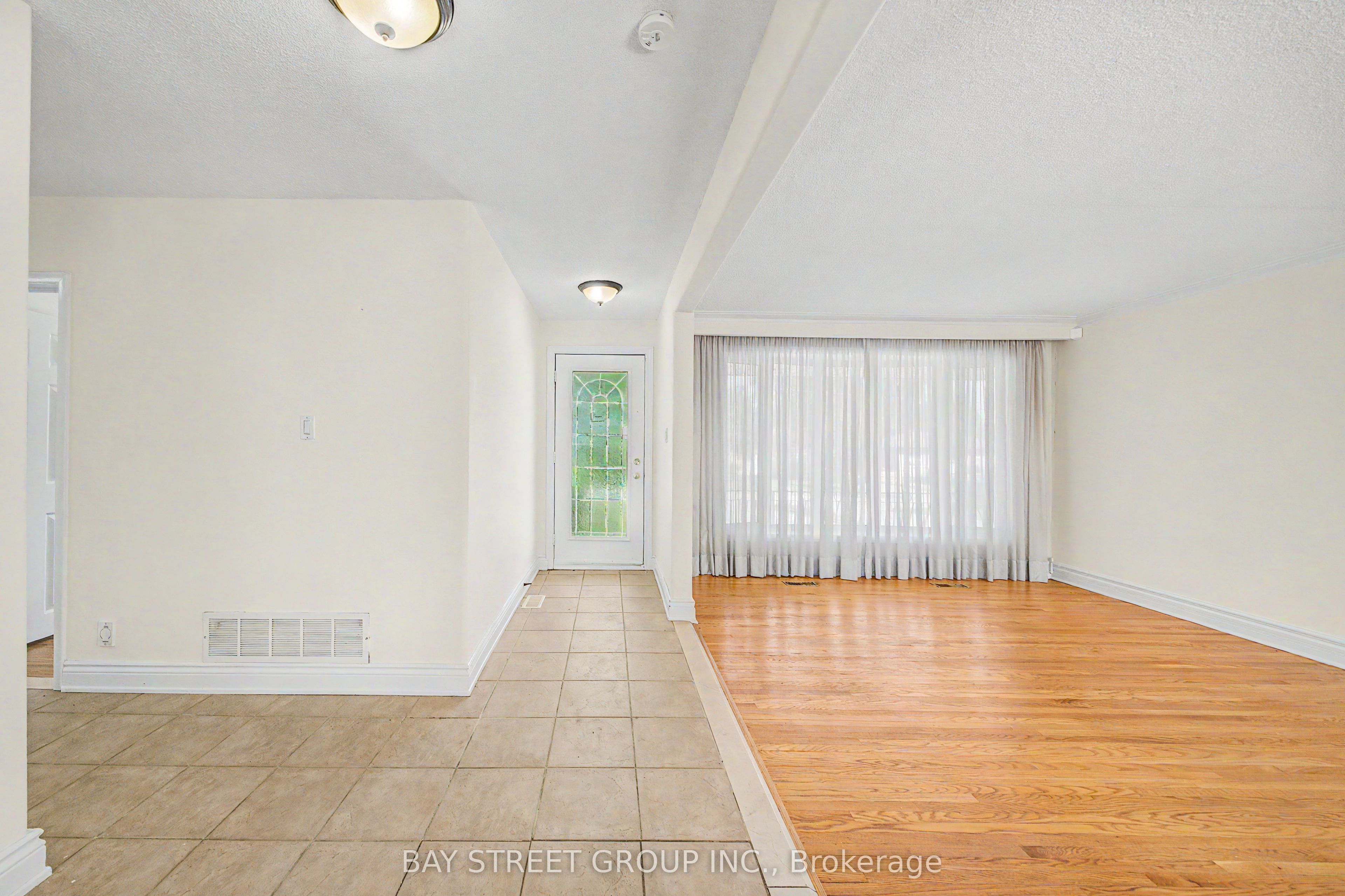 32 Alanadale Avenue