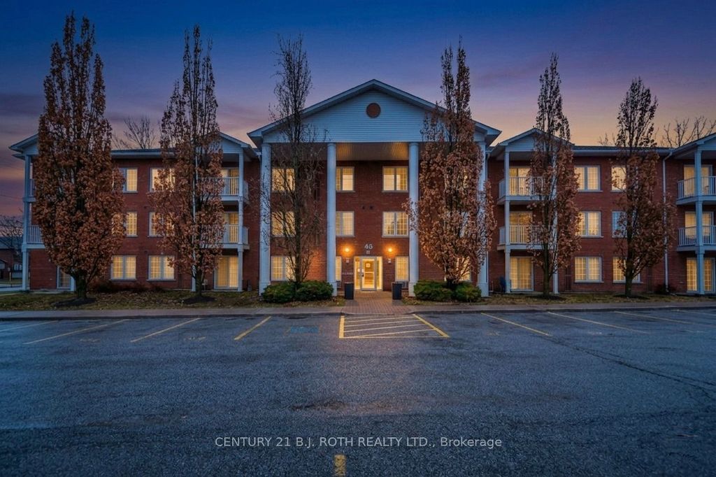 Photo of 49 Jacobs Terrace #114, Barrie, ON L4N 0W4 (MLS # S13064864)