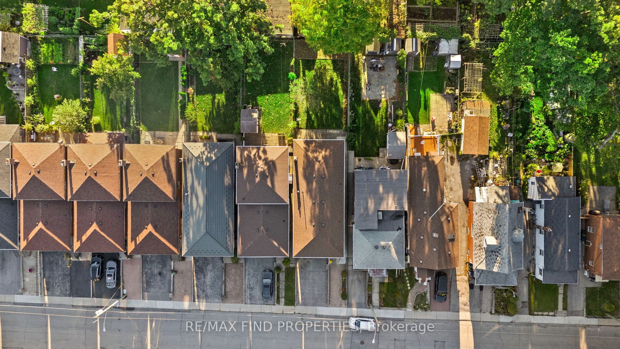 16 Mcdonald Avenue
